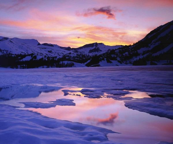 CA, Frozen Ellery Lake in the Sierra Nevada